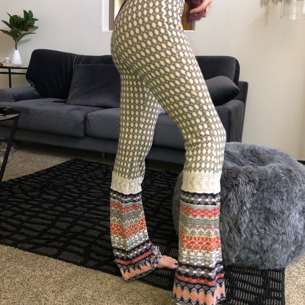 Multicolored/patterned bell bottoms - Picture 2 of 3